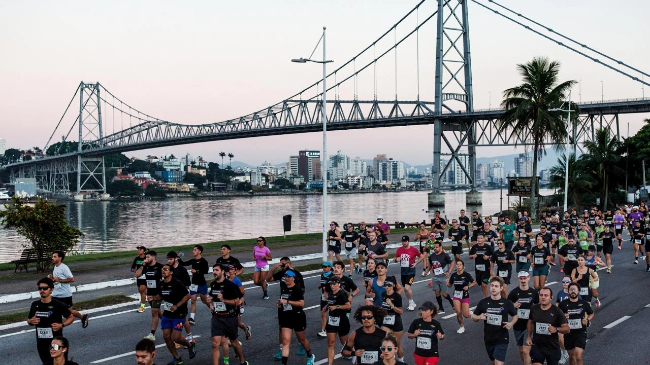 Florianópolis rompe récord con 10.000 en su Medio Maratón