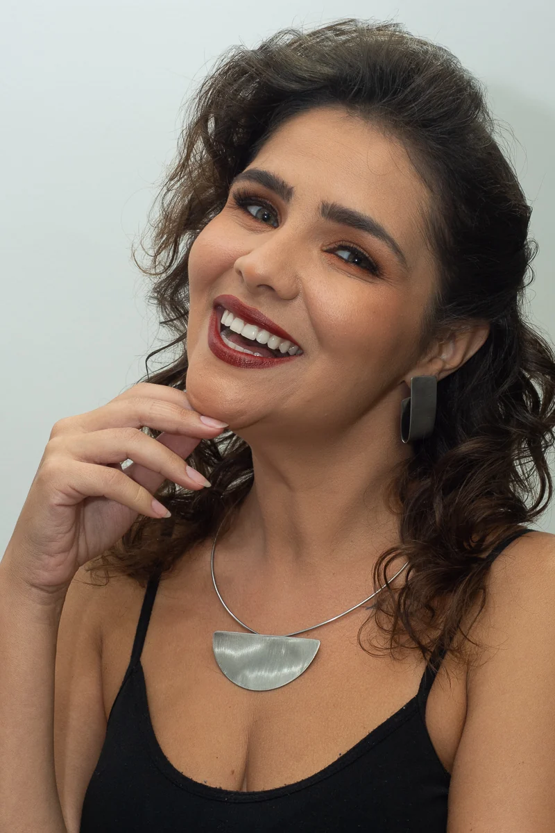 Batom marrom é a aposta de make para o Inverno 2026