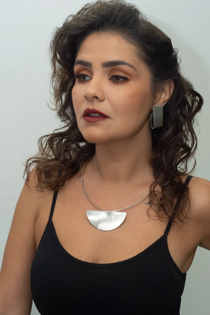 Batom marrom é a aposta de make para o Inverno 2026