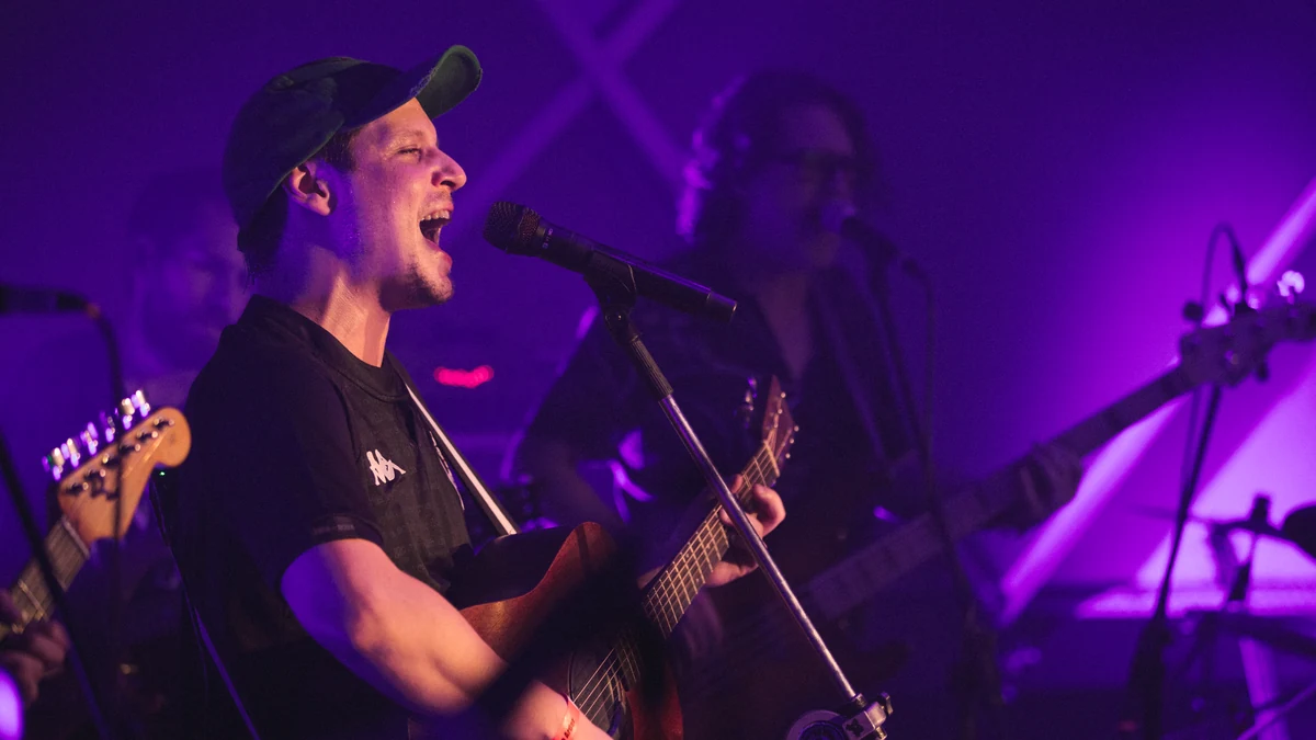 Bethânia e Chico Chico juntos num palco do Rio em junho