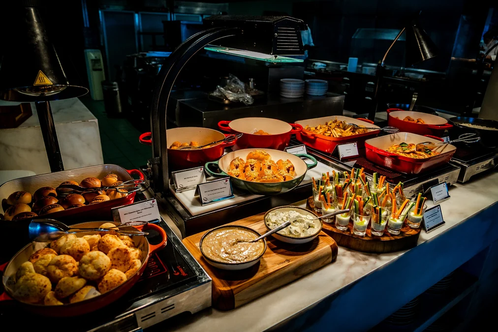 Brunch com Theo Bial no Grand Hyatt celebra as mães em maio