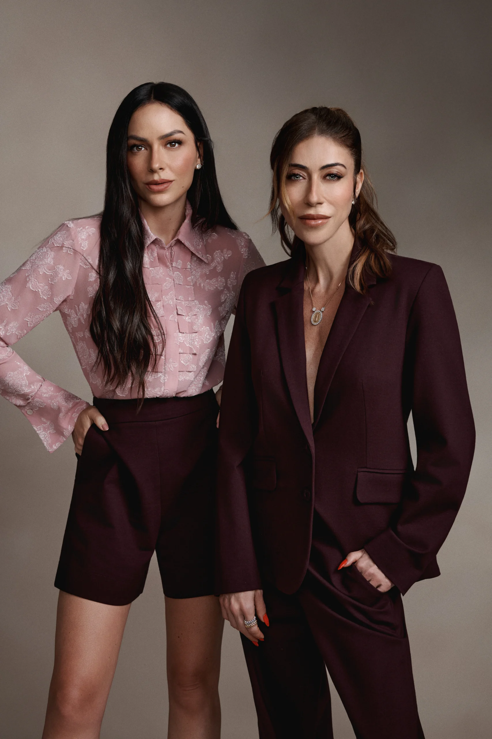 Carol Bassi lança coleção que transforma memória em moda