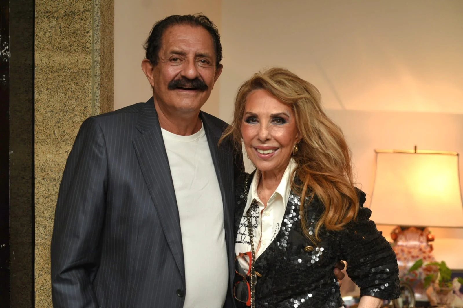 Christine Valença lança vinil e presenteia 80 convidados em Ipanema