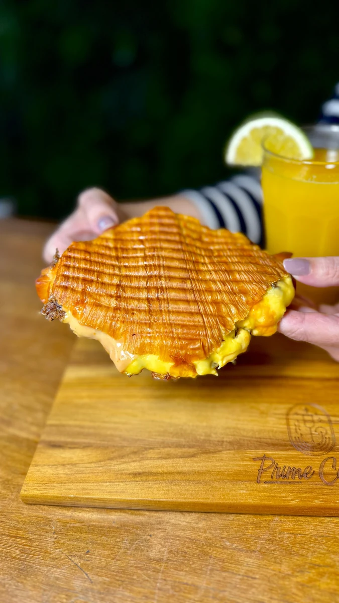 Croissant vira burger e intriga paladar paulistano