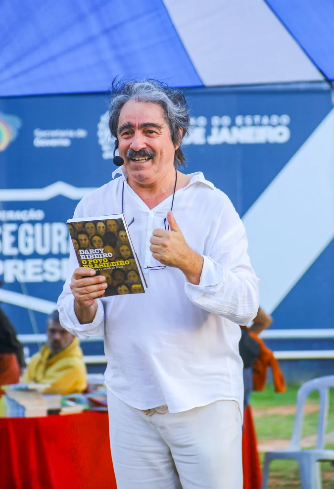 Darcy Ribeiro vira espetáculo no Circo Crescer e Viver