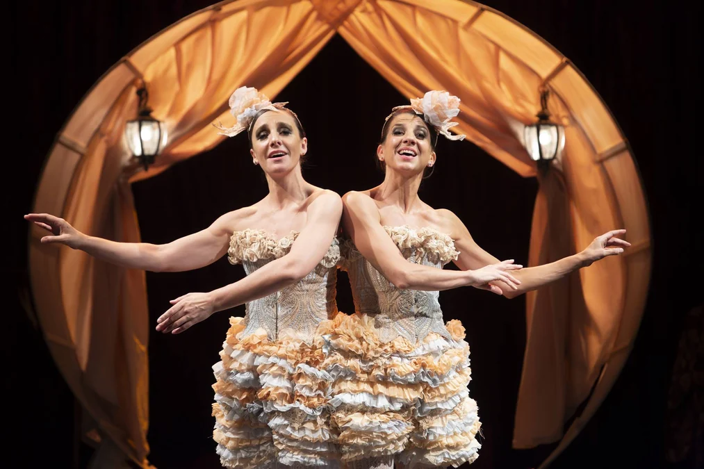 Demasiado Juntas percorre o Rio com circo, humor e segredos