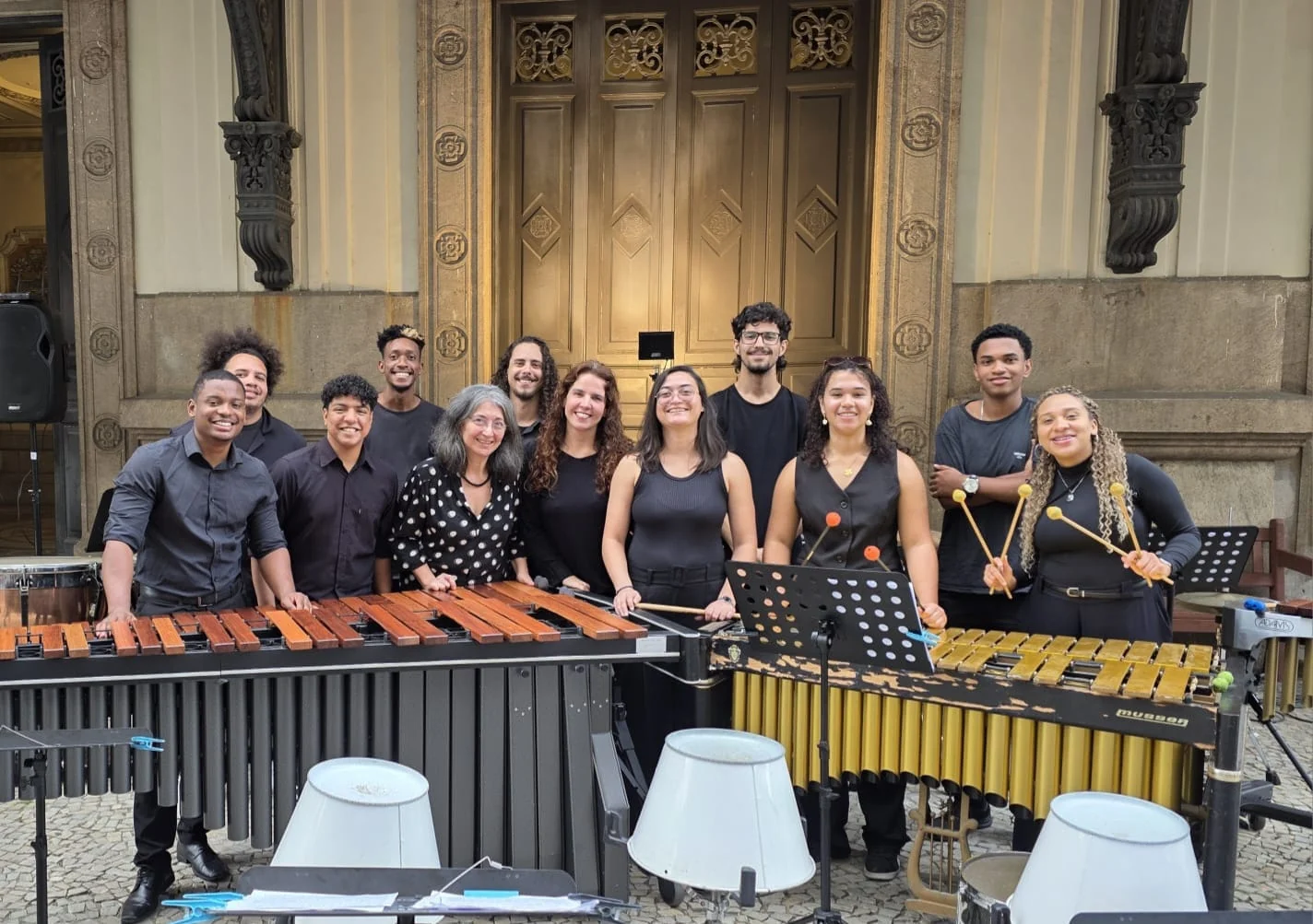 PERC-RIO invade o Assyrio com percussão de vanguarda