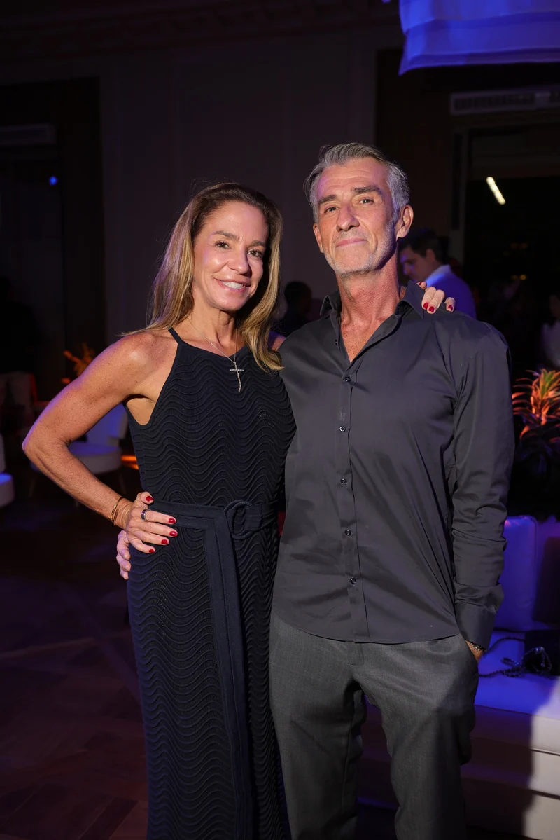 Ronaldo lanza club privado de tenis en Alphaville