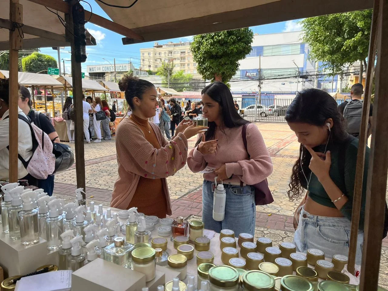 Expo Paixão 90 celebra São Jorge com samba e charme na Barra