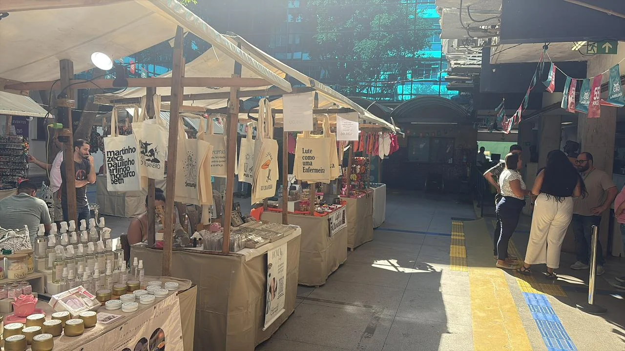 Expo Paixão 90 celebra São Jorge com samba e charme na Barra