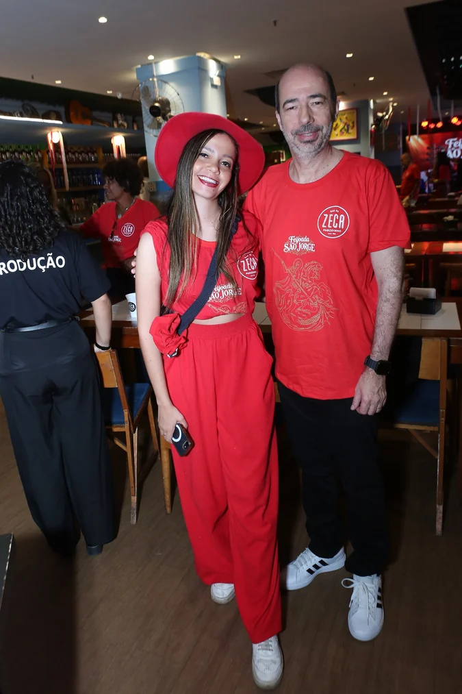 Feijoada de São Jorge reúne estrelas do samba no Rio