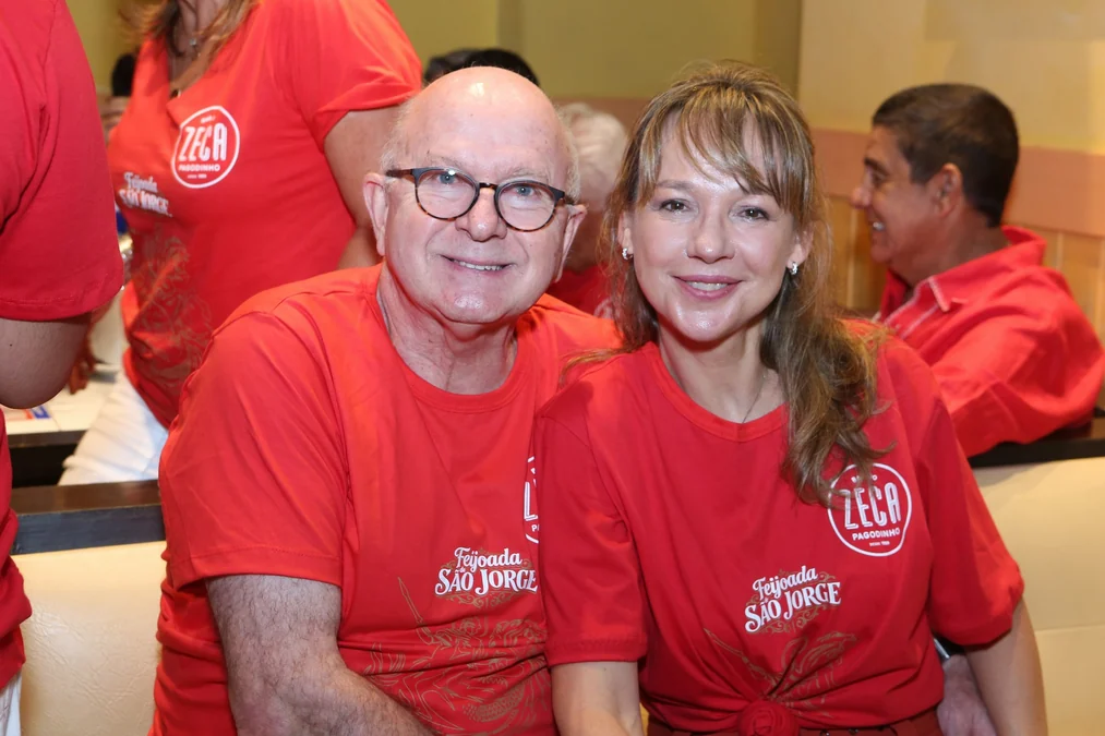 Feijoada de São Jorge reúne estrelas do samba no Rio