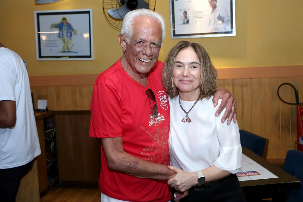 Feijoada de São Jorge reúne estrelas do samba no Rio