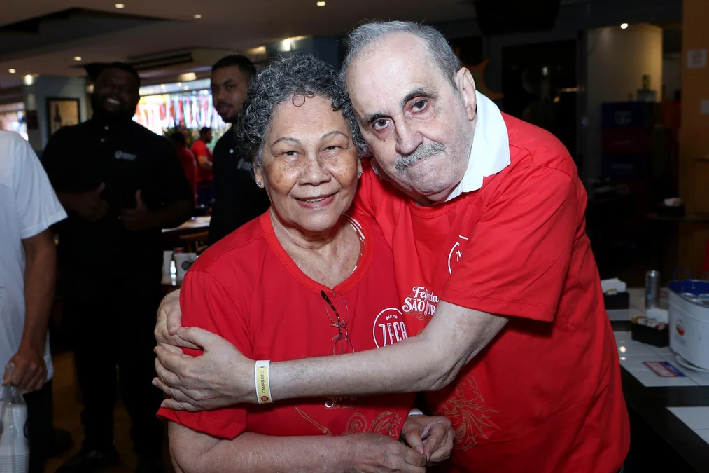 Feijoada de São Jorge reúne estrelas do samba no Rio