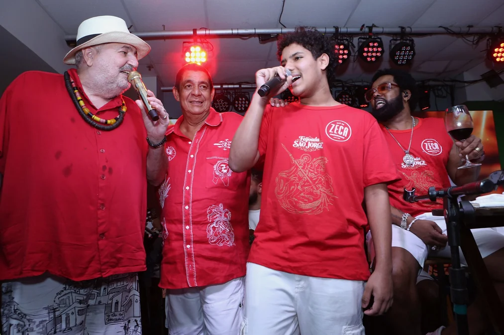 Feijoada de São Jorge reúne estrelas do samba no Rio