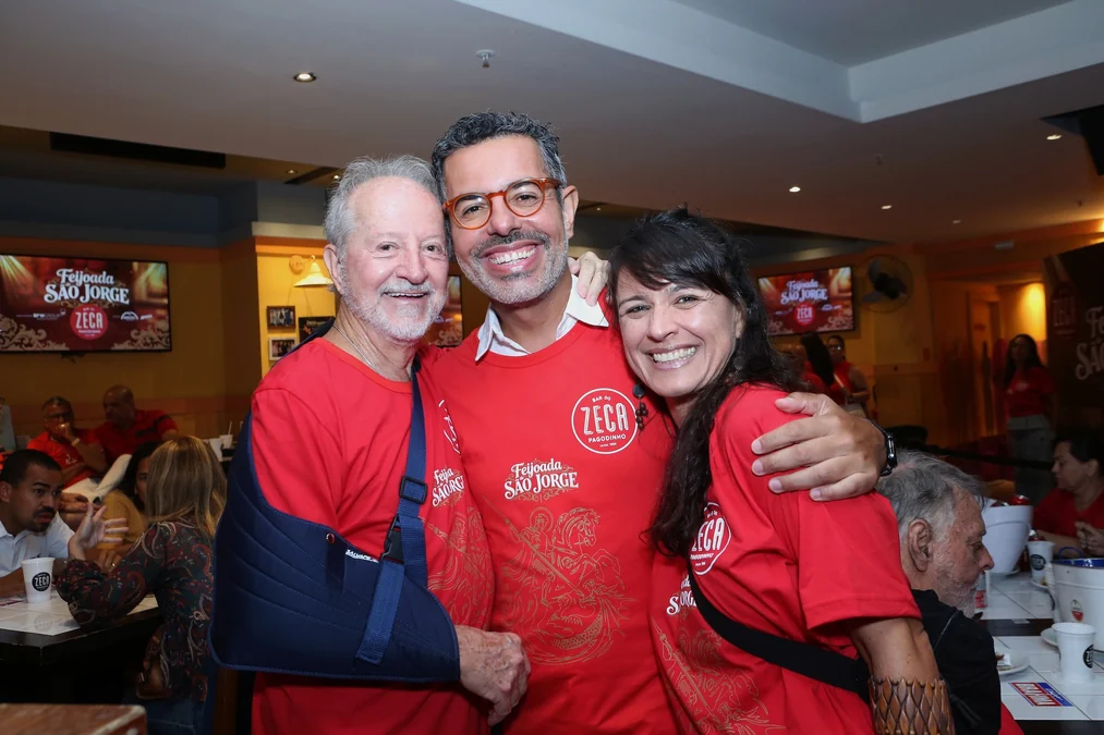 Feijoada de São Jorge reúne estrelas do samba no Rio