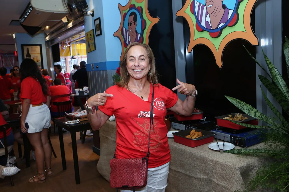 Feijoada de São Jorge reúne estrelas do samba no Rio