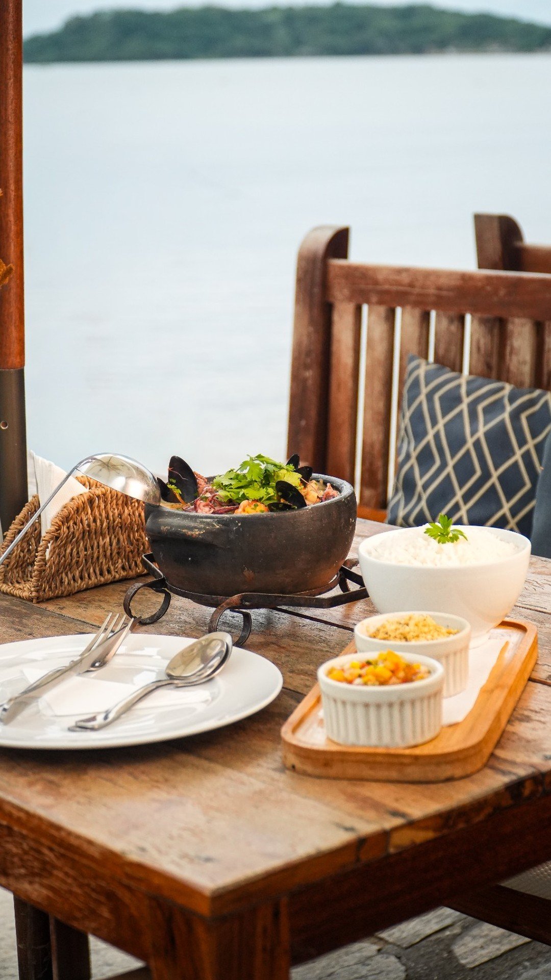 Feijoada de São Jorge vira frutos do mar em Búzios