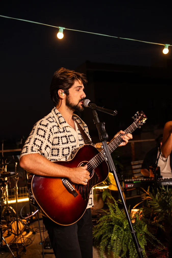 Gabriel Gonti aposta na emoção ao vivo em “De Perto” 2 Gabriel Gonti aposta na emoção ao vivo em “De Perto”