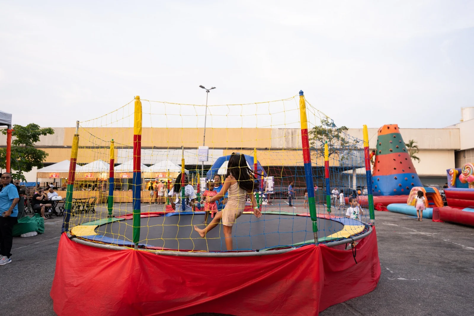 Gastro Samba traz petiscos de boteco e samba grátis no Grande Rio