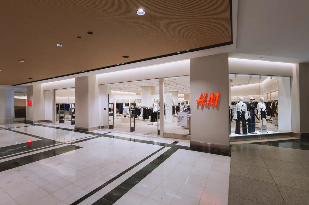H&M chega ao Rio e fila de 450 pessoas marca a estreia