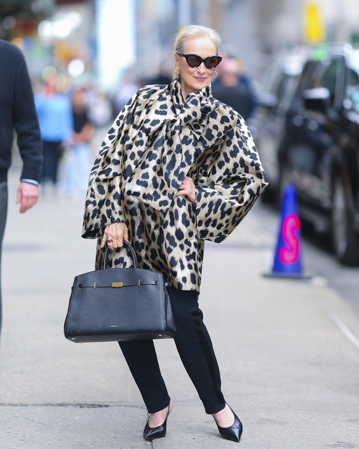 Meryl Streep luce gafas brasileñas en el Late Show