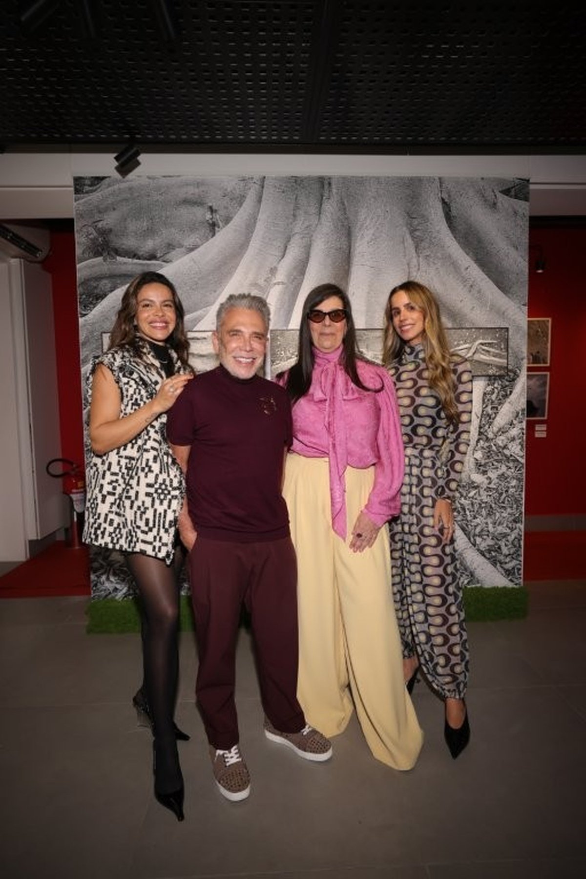 Malu Mesquita encerra exposição de 11 anos com imersão sensorial