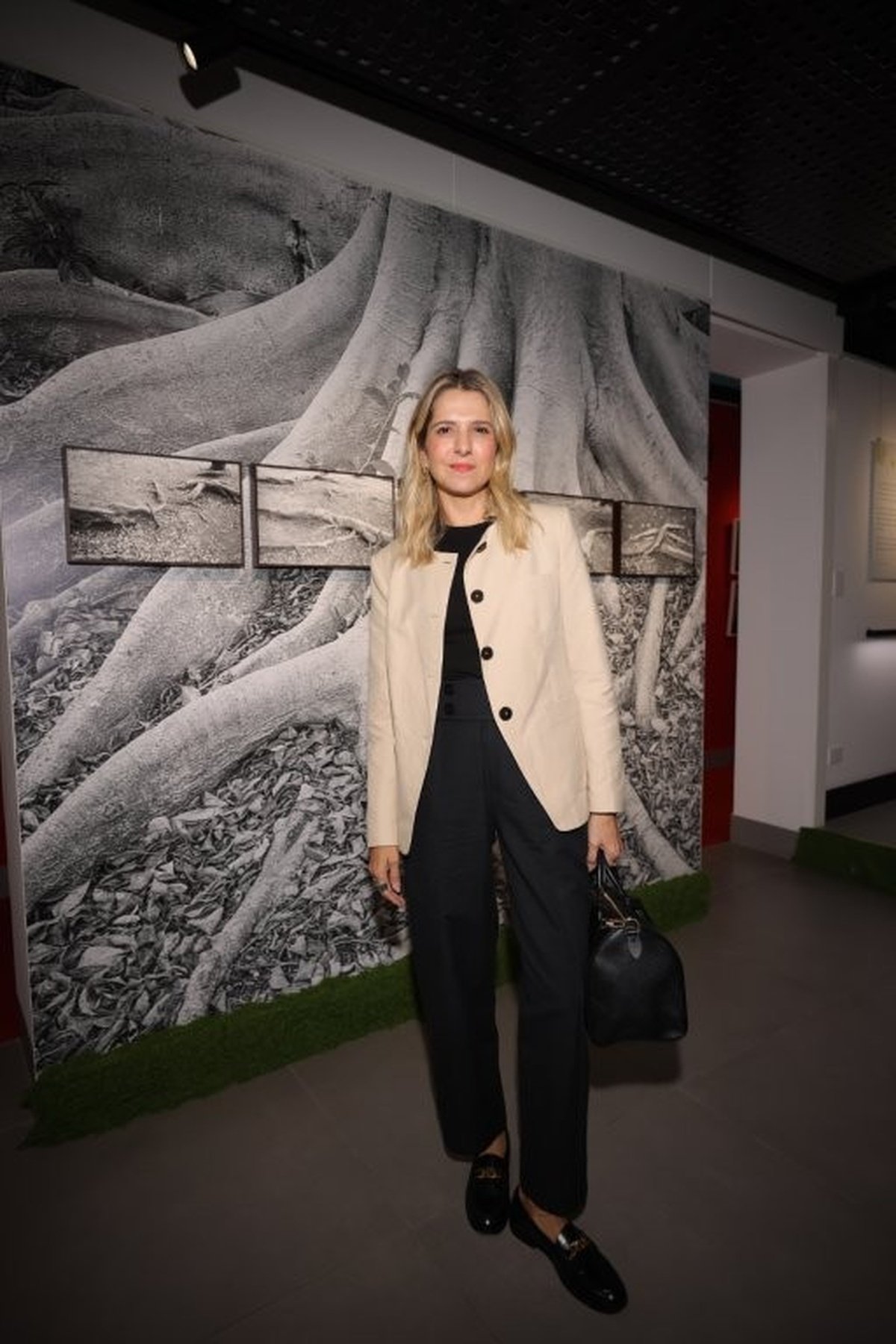 Malu Mesquita encerra exposição de 11 anos com imersão sensorial