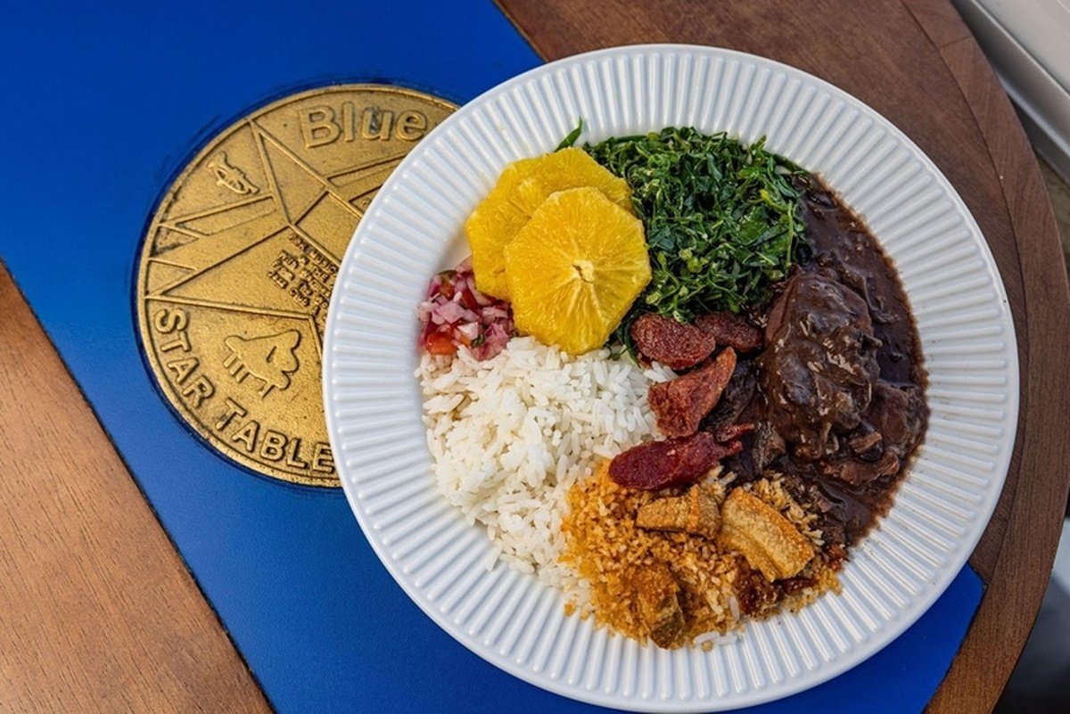 Feijoada com fanfarra todo sábado no Blue Note Rio