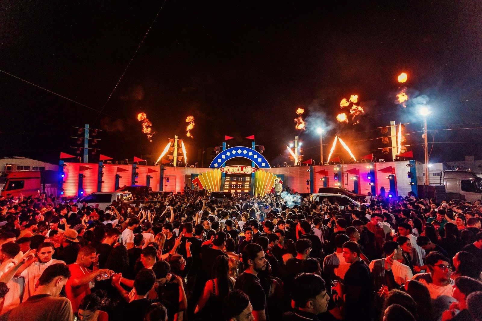 ForróLand para Patos: Eric Land grava ao vivo com astros do forró