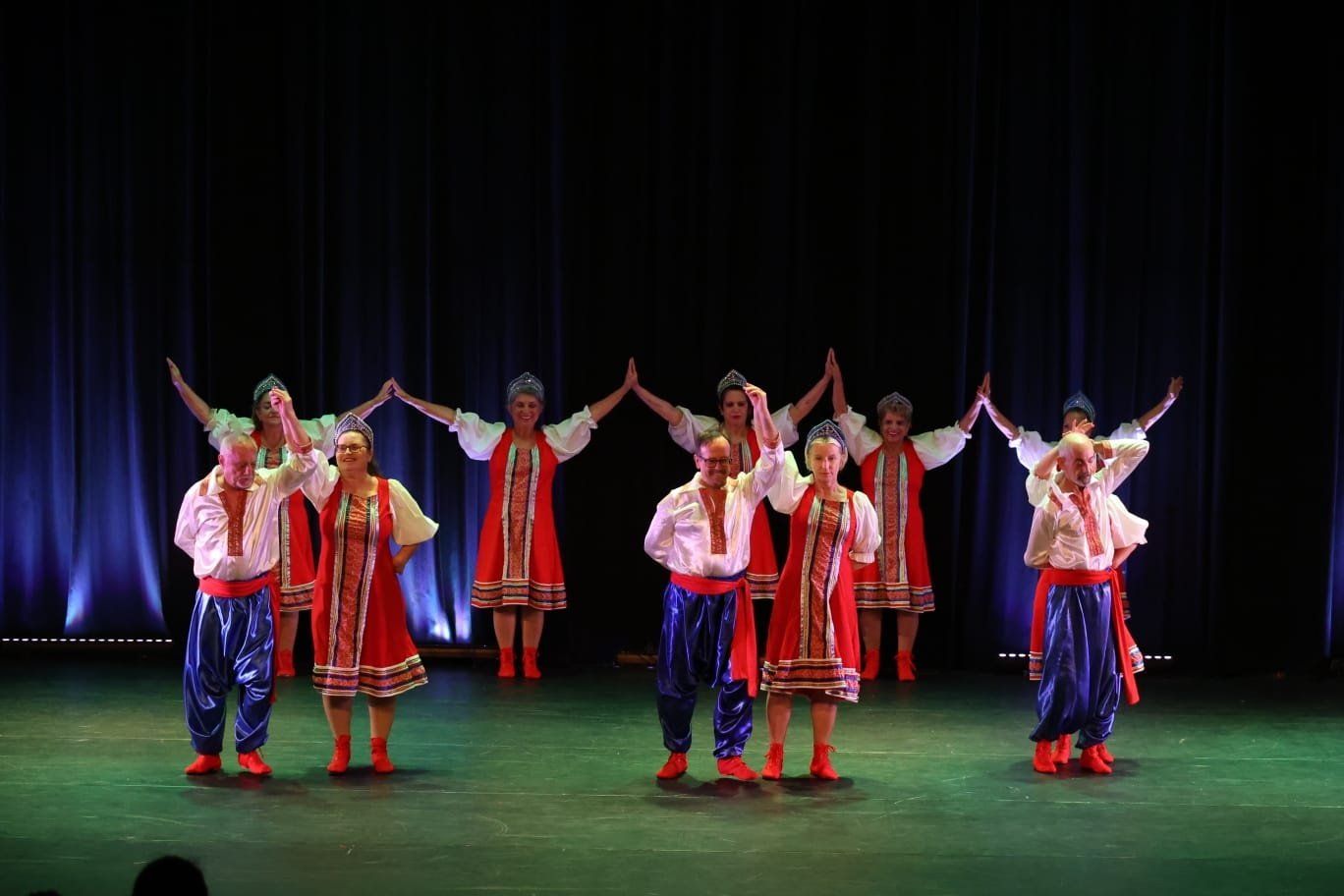Grupo de dança sênior leva arte gratuita a 5 cidades de SC