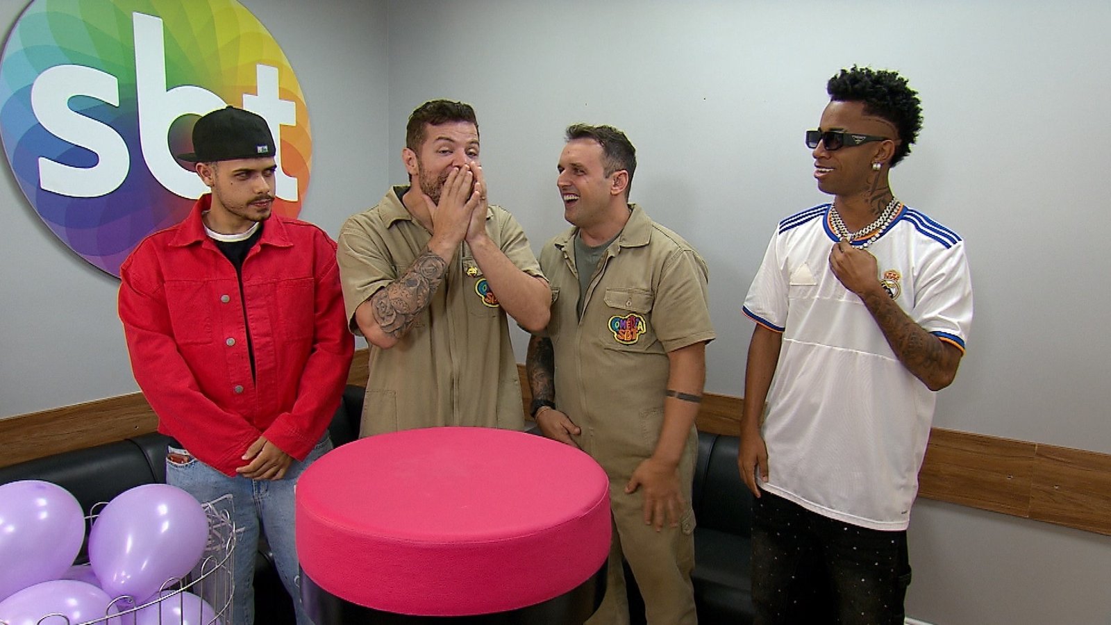 Galvão Bueno e Sabrina Sato estreiam no Comédia SBT