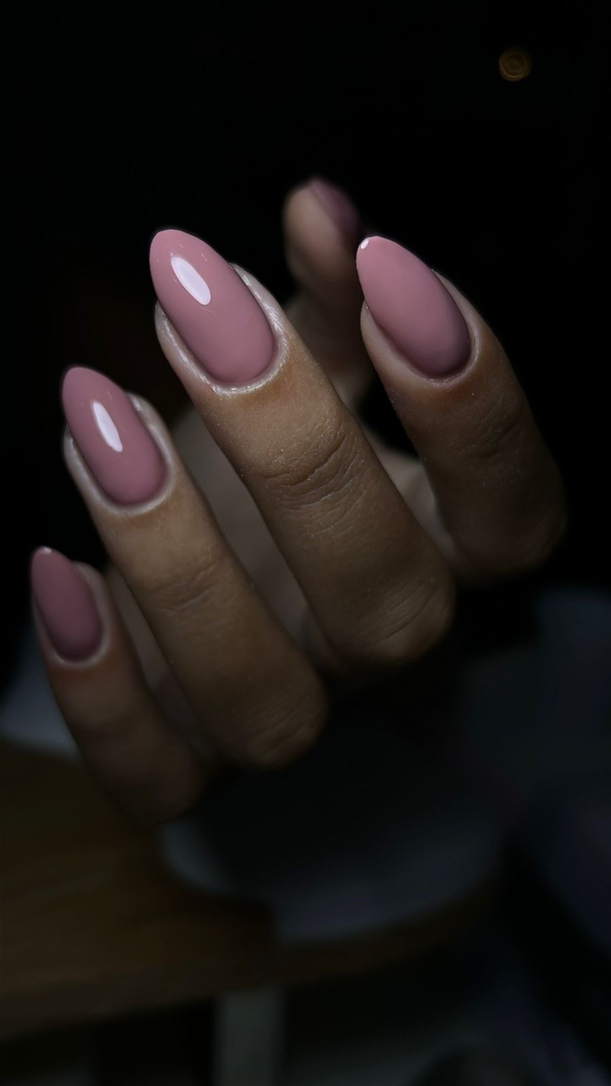 Nail designer das famosas revela tendências de unhas para o outono 2026