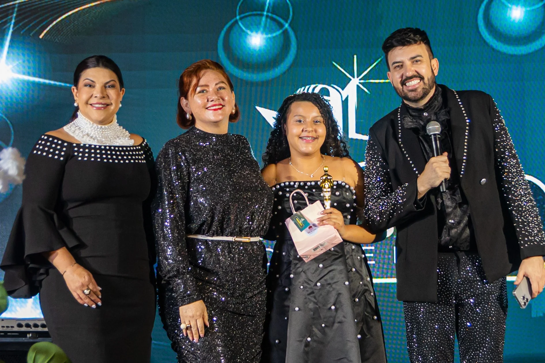 Íngrid Vitória vence o Prêmio Promessa Gospel 2026