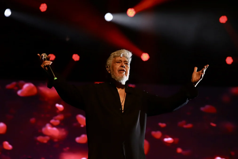 Magal aquece 60 anos com show que vira celebração