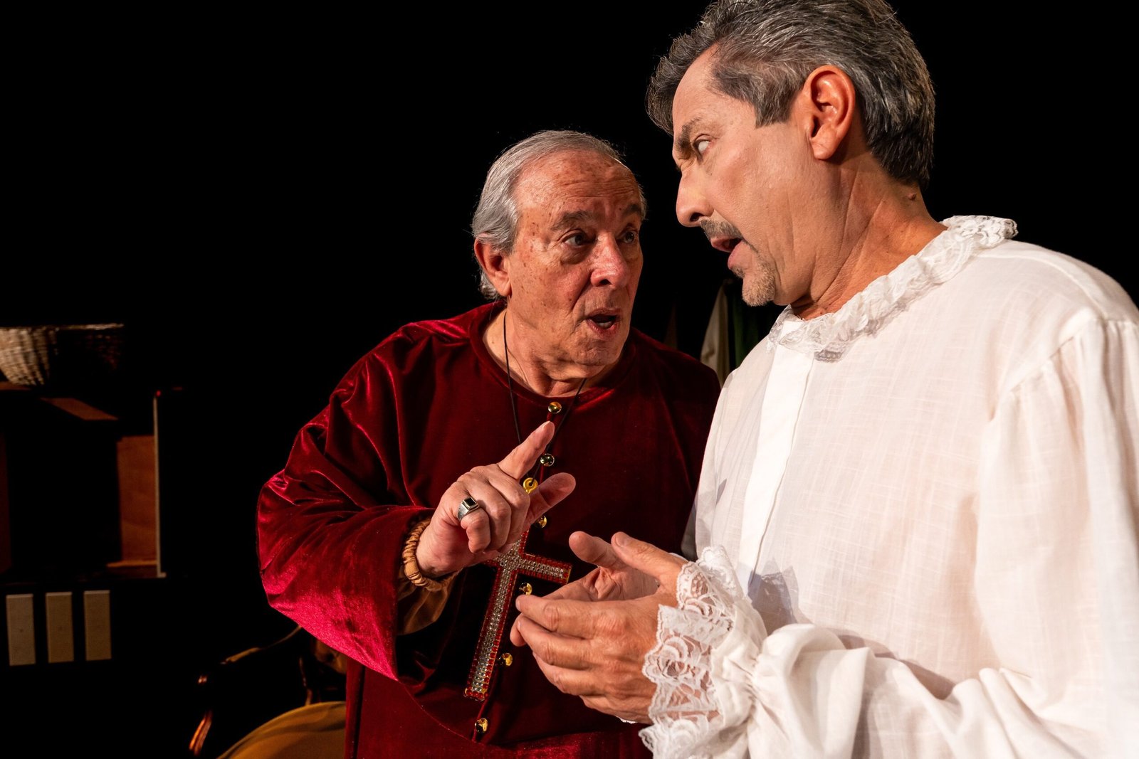 O diabo que entrou no corpo errado chega aos palcos