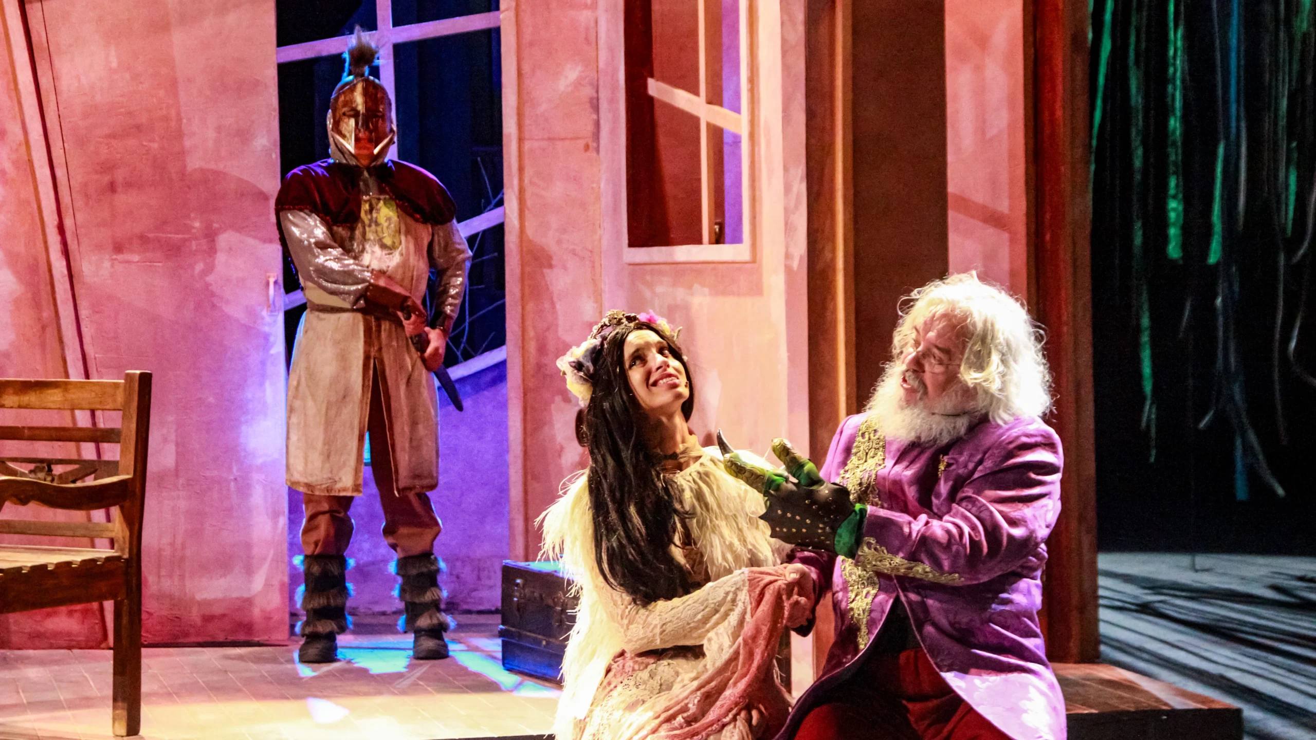 O Dragão: fábula política voa sobre o Rio em maio