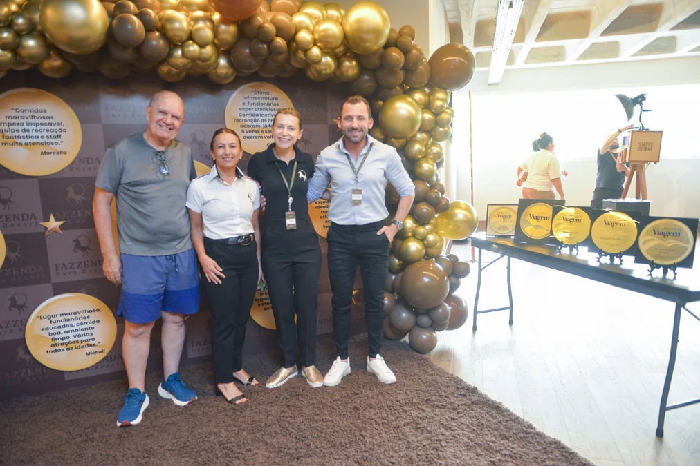 O troféu que o Fazzenda dividiu com toda a equipe