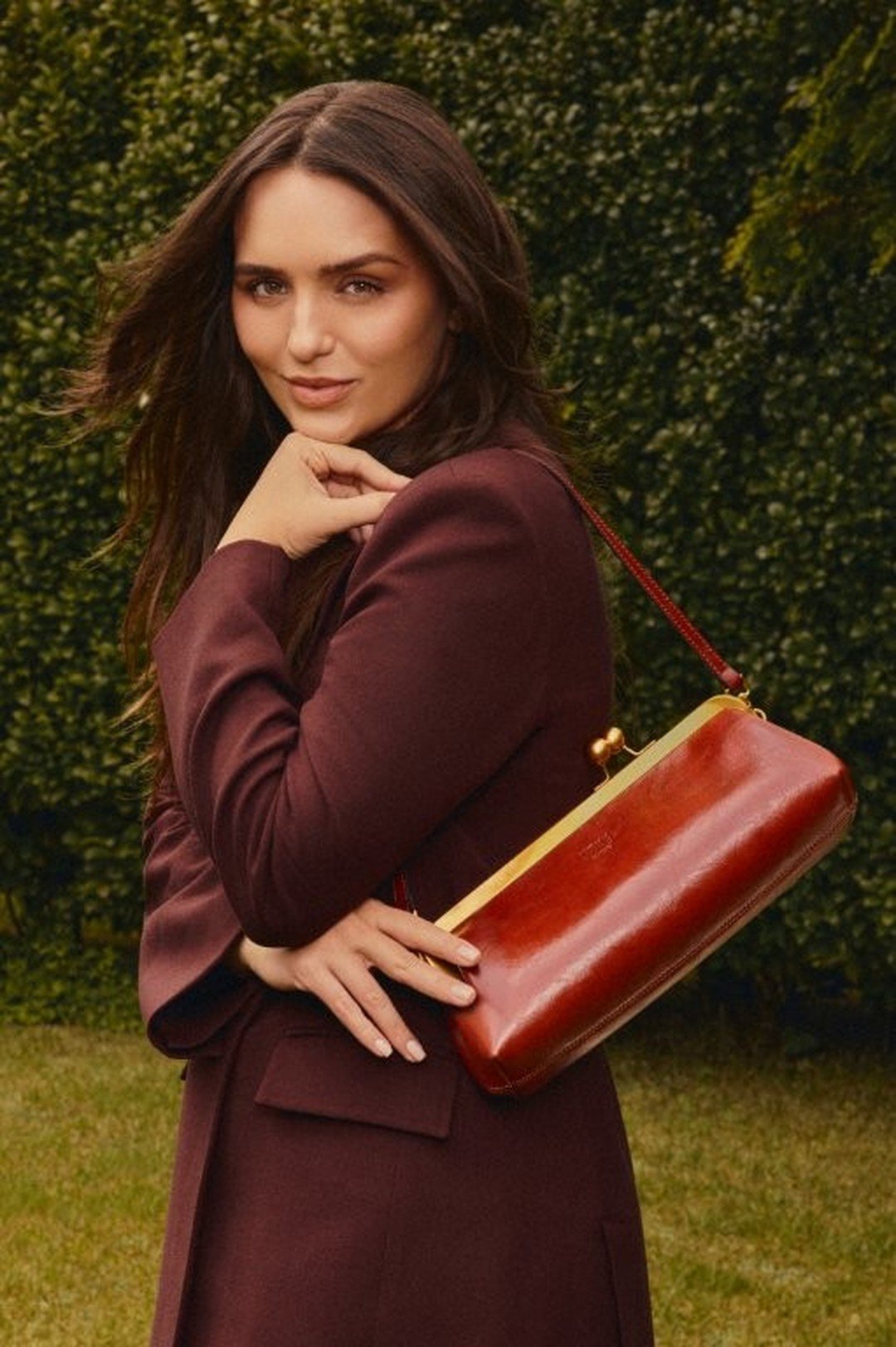 Rafa Kalimann cria cápsula do tempo para filha em campanha da Santa Lolla