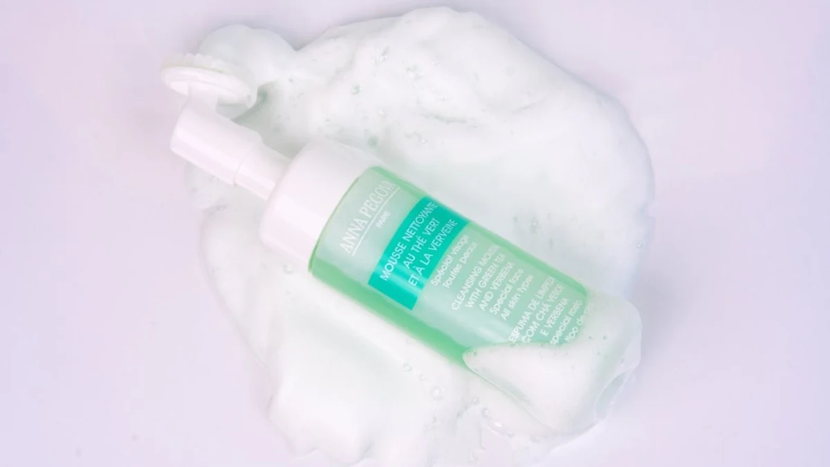 Skincare minimalista ganha força com Anna Pegova