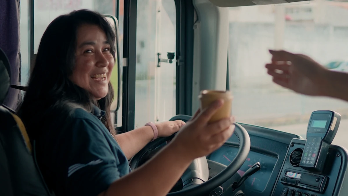 Um gesto anônimo pode mudar milhares neste dia