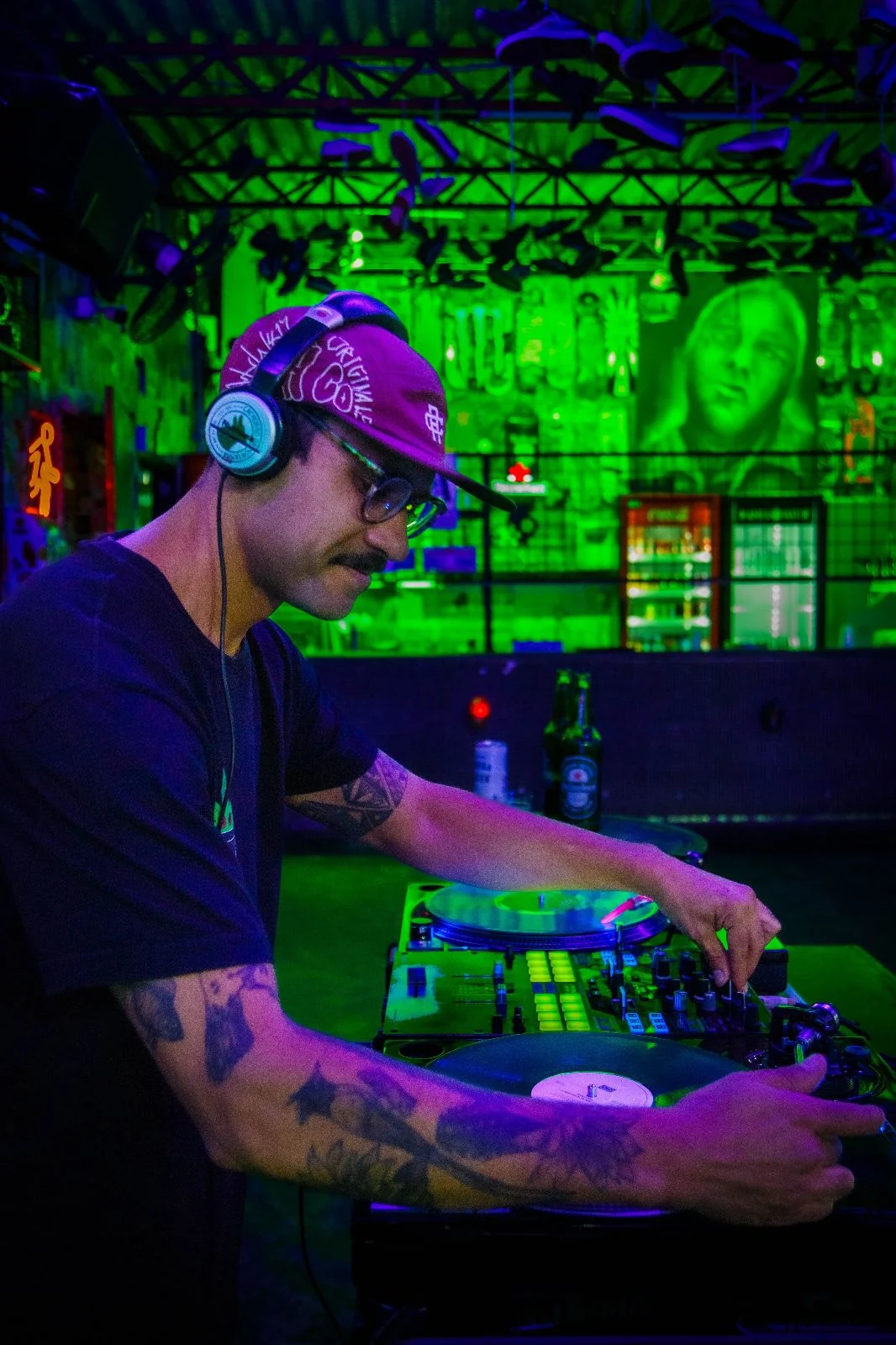 Vinil e vista histórica: sextas especiais no Notiê