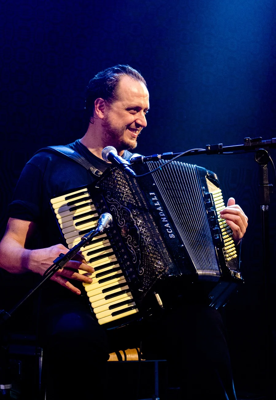 15 sanfoneiros num palco só: encontro gratuito em SP
