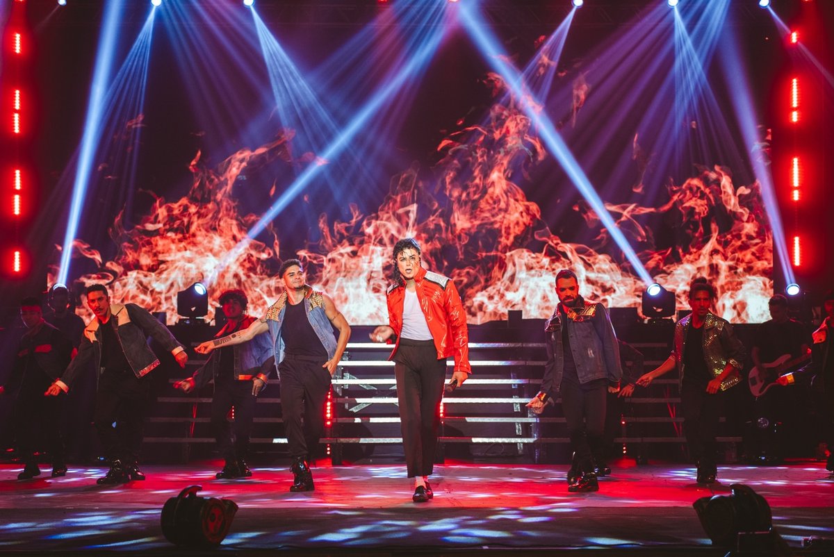 No embalo do sucesso do filme nos cinemas, Orquestra Juvenil Heliópolis e Rodrigo Teaser celebram legado de Michael Jackson no Teatro Baccarelli