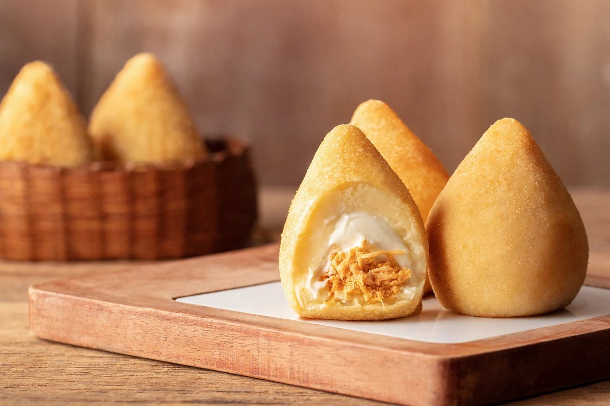 A coxinha que alimenta quem mais precisa volta em maio