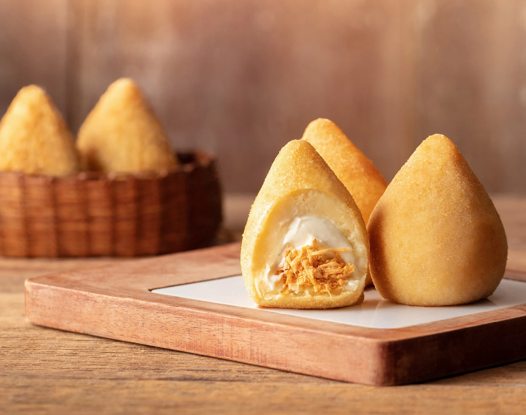 A coxinha que alimenta quem mais precisa volta em maio