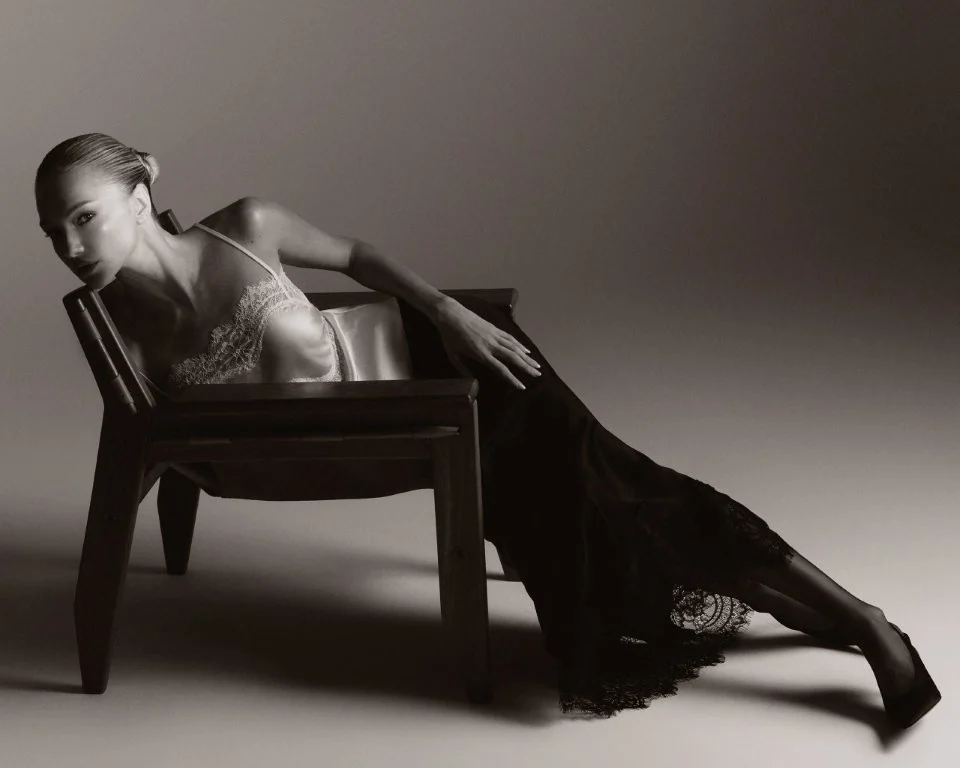 Alfaiataria encontra sleepwear na collab de Helena Bordon e Lala Rudge