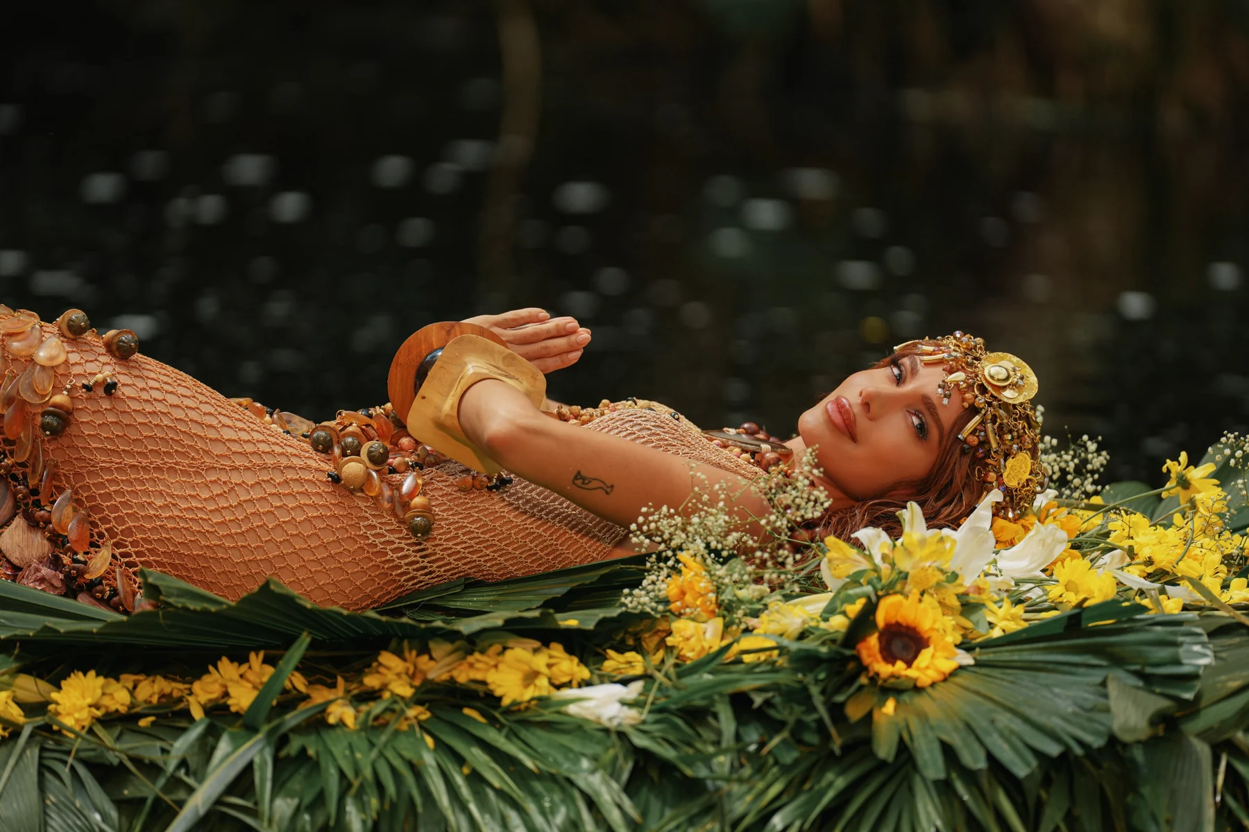 Anitta fecha EQUILIBRIVM com rito de cura e memória
