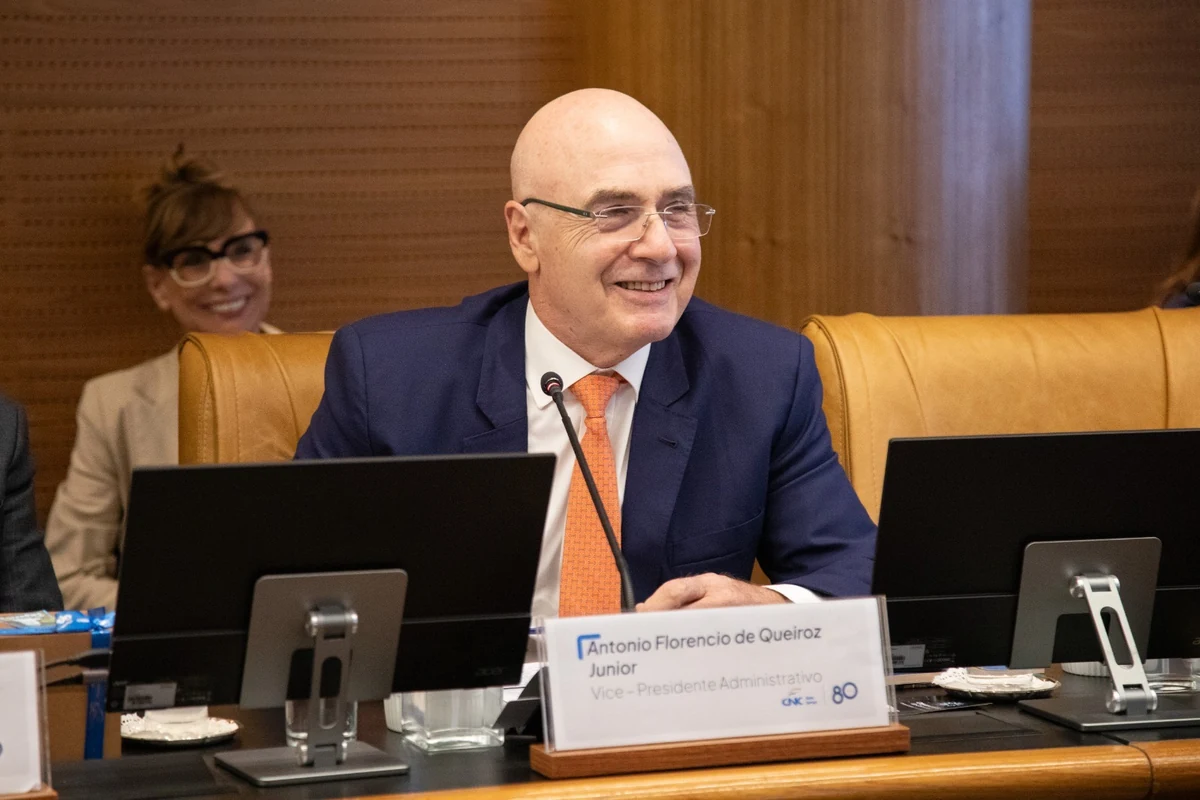 Antonio Queiroz é reeleito presidente da Fecomércio RJ