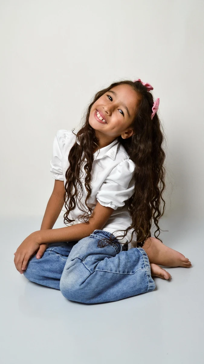 At eight, Laurinha takes Six Seven global